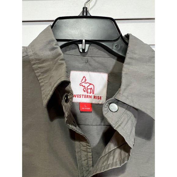 Men's Gray Casual Button Down Shirt - Picture 3 of 6